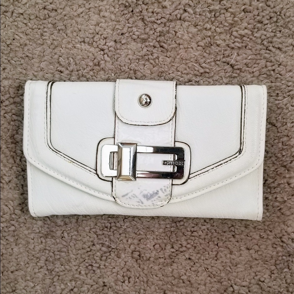 Guess Wallet - Picture 2 of 8